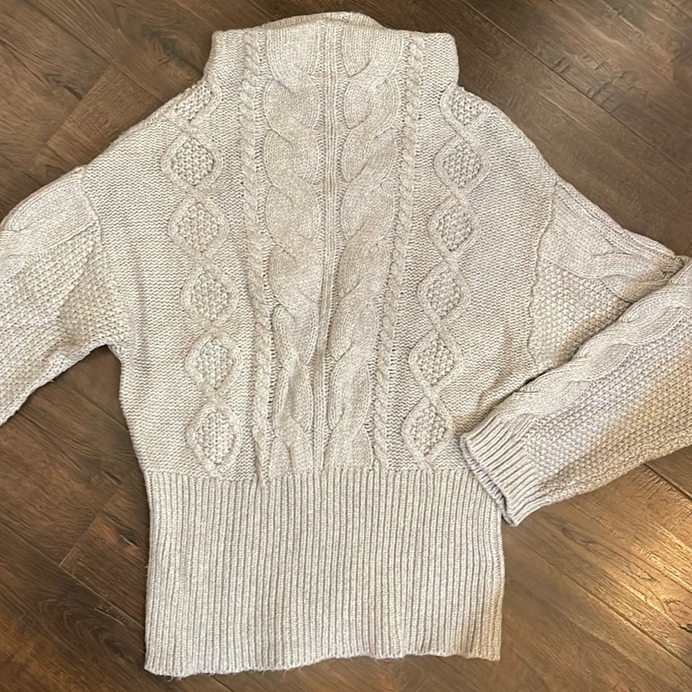 Vince Camuto Sweater
